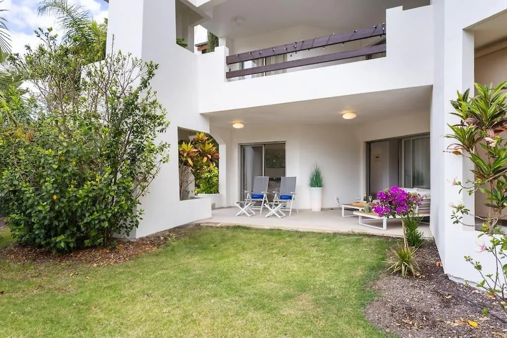 Apartment Garden Serenity Retreat And Workspace With Heated Pools And Gym Palm-mar