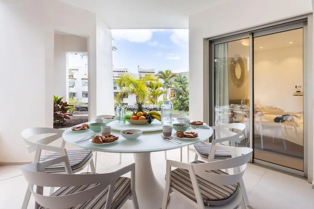 Apartment Garden Serenity Retreat And Workspace With Heated Pools And Gym Palm-mar